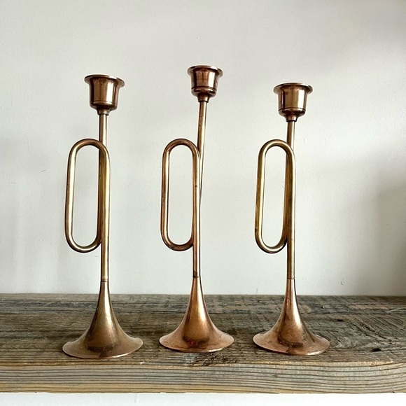 Brass bugle horn candlesticks set of 3 - Picture 3 of 4